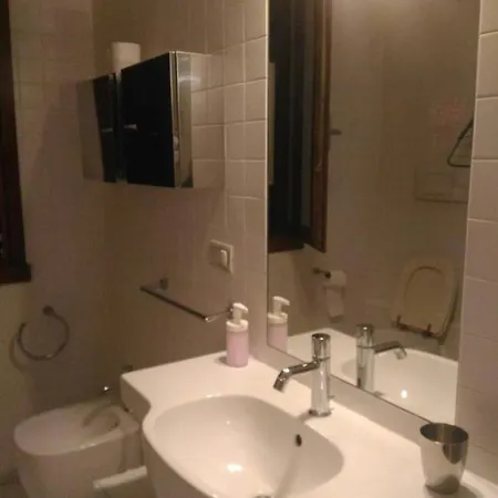 Gabriele House Bed & Breakfast *